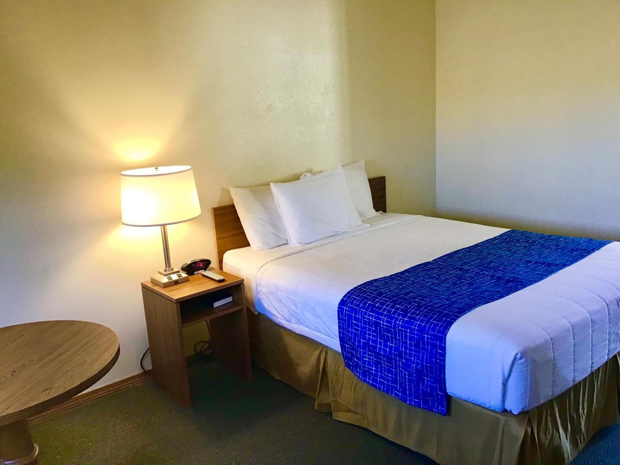 Travelodge By Wyndham Three Forks Εξωτερικό φωτογραφία