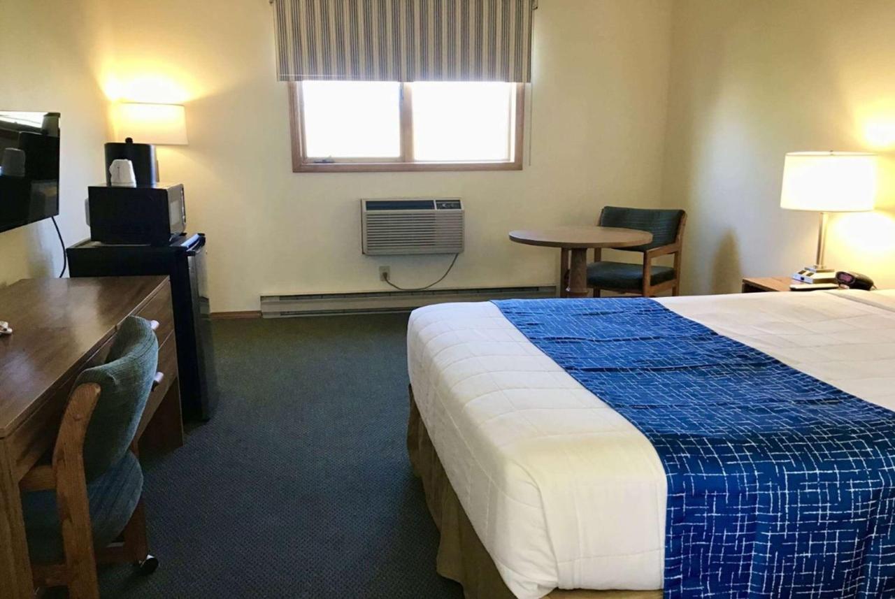 Travelodge By Wyndham Three Forks Εξωτερικό φωτογραφία